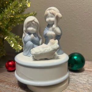 Nativity Scene Figurine Set vintage Made in Japan